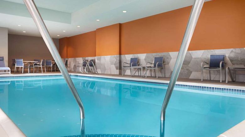<b>La Quinta Inn & Suites by Wyndham Pool</b>. Images powered by <a href="https://iceportal.shijigroup.com/" title="IcePortal" target="_blank">IcePortal</a>.