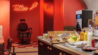 Ibis Styles Paris Magenta