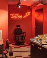 Ibis Styles Paris Magenta