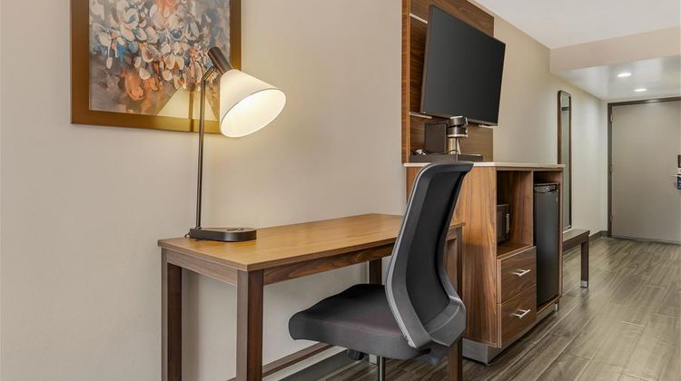 Best Western Plus Lexigton Inn Room