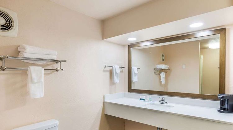 Quality Inn Pulaski Room