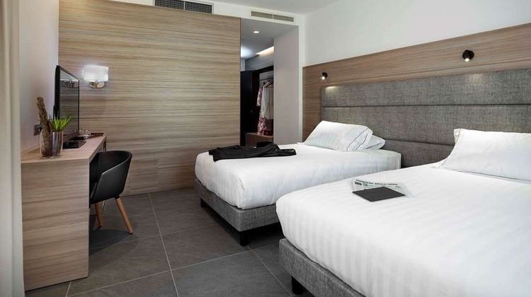 Hotel Touring Room
