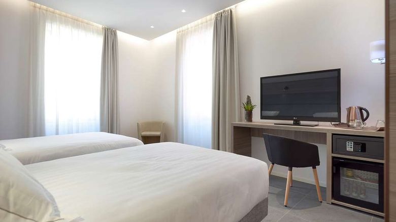 <b>Hotel Touring Room</b>. Images powered by <a href="https://iceportal.shijigroup.com/" title="IcePortal" target="_blank">IcePortal</a>.