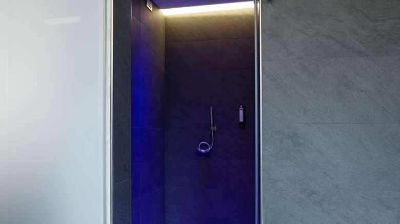 <b>Hotel Touring Other</b>. Images powered by <a href="https://iceportal.shijigroup.com/" title="IcePortal" target="_blank">IcePortal</a>.