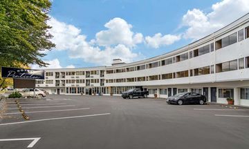 Coast Penticton Hotel