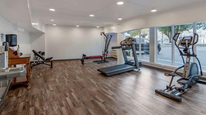<b>Coast Penticton Hotel Health</b>. Images powered by <a href="https://iceportal.shijigroup.com/" title="IcePortal" target="_blank">IcePortal</a>.