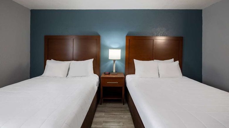 <b>Travelodge by Wyndham Brooklyn Center Room</b>. Images powered by <a href="https://iceportal.shijigroup.com/" title="IcePortal" target="_blank">IcePortal</a>.
