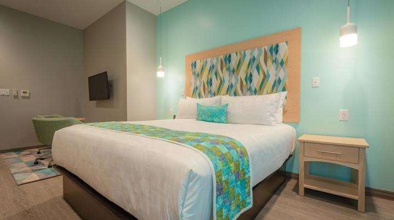 <b>The Whittaker Inn Room</b>. Images powered by <a href="https://iceportal.shijigroup.com/" title="IcePortal" target="_blank">IcePortal</a>.