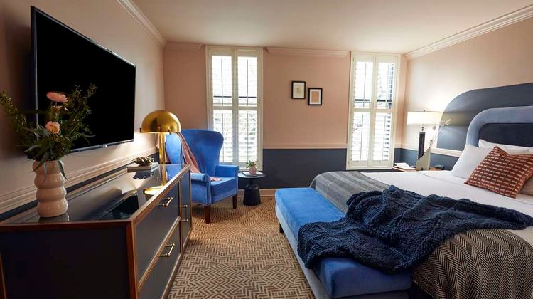 The Oliver Hotel Suite