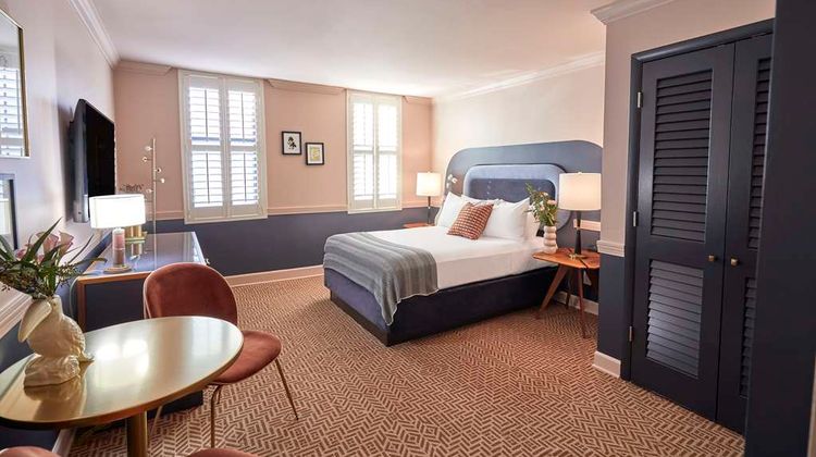 The Oliver Hotel Room