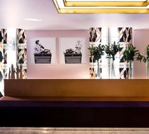 Hotel Saint-Marc Lobby