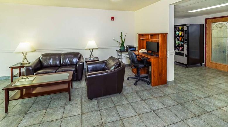 <b>Rodeway Inn Lobby</b>. Images powered by <a href="https://iceportal.shijigroup.com/" title="IcePortal" target="_blank">IcePortal</a>.