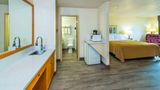<b>Rodeway Inn Suite</b>. Images powered by <a href="https://iceportal.shijigroup.com/" title="IcePortal" target="_blank">IcePortal</a>.