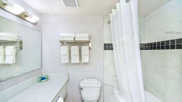 Rodeway Inn Room