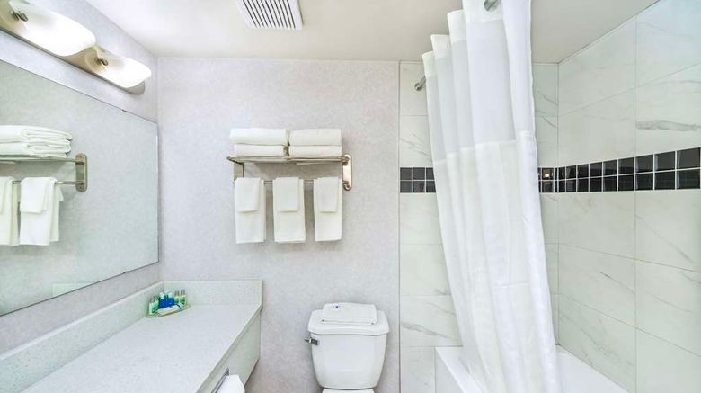 <b>Rodeway Inn Room</b>. Images powered by <a href="https://iceportal.shijigroup.com/" title="IcePortal" target="_blank">IcePortal</a>.