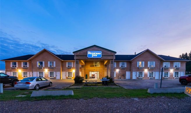 Rodeway Inn Exterior