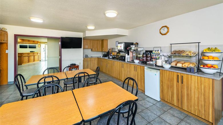 <b>Rodeway Inn Restaurant</b>. Images powered by <a href="https://iceportal.shijigroup.com/" title="IcePortal" target="_blank">IcePortal</a>.