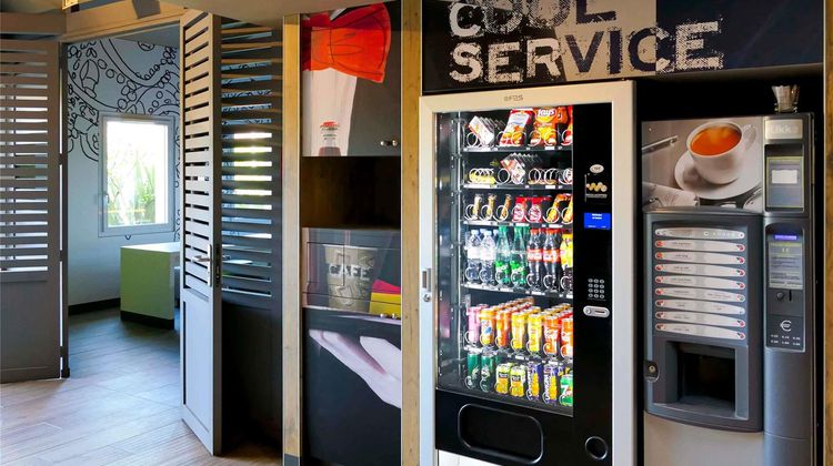 Ibis Budget Beauvais Aerport Exterior