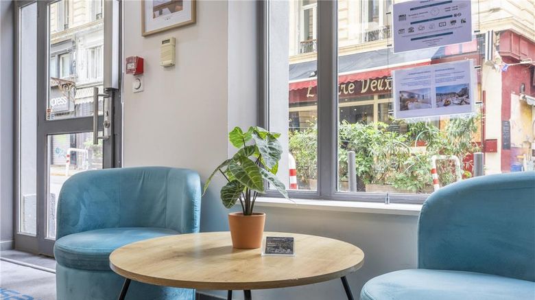 <b>ResidHotel Vieux Port Lobby</b>. Images powered by <a href="https://iceportal.shijigroup.com/" title="IcePortal" target="_blank">IcePortal</a>.