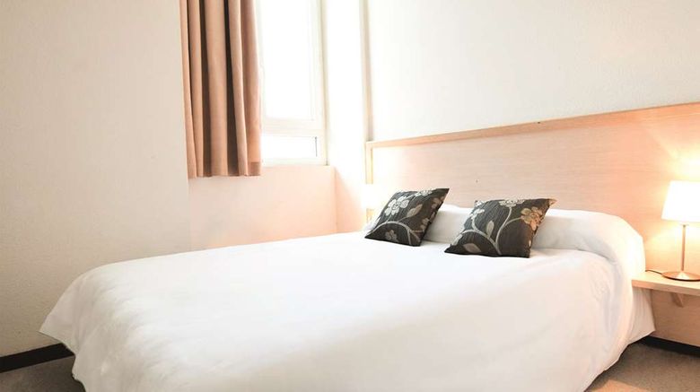 <b>ResidHotel Central Gare Room</b>. Images powered by <a href="https://iceportal.shijigroup.com/" title="IcePortal" target="_blank">IcePortal</a>.