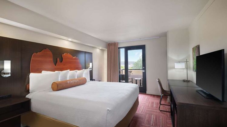 Aiden by Best Western Sedona Room
