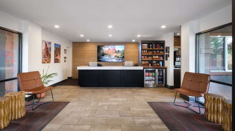 Aiden by Best Western Sedona Lobby