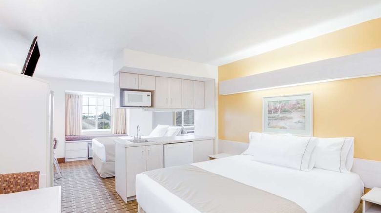 <b>SureStay by BW Christiansburg Blacksburg Room</b>. Images powered by <a href="https://iceportal.shijigroup.com/" title="IcePortal" target="_blank">IcePortal</a>.