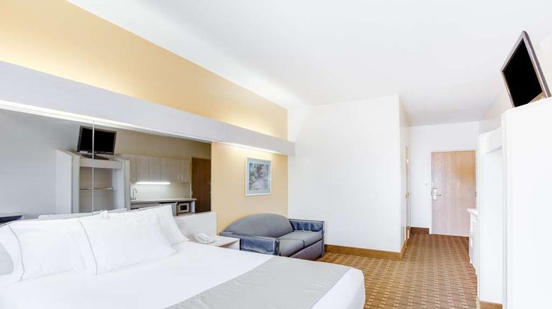 <b>SureStay by BW Christiansburg Blacksburg Room</b>. Images powered by <a href="https://iceportal.shijigroup.com/" title="IcePortal" target="_blank">IcePortal</a>.
