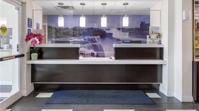 <b>SureStay Plus by BW Niagara Falls East Lobby</b>. Images powered by <a href="https://iceportal.shijigroup.com/" title="IcePortal" target="_blank">IcePortal</a>.