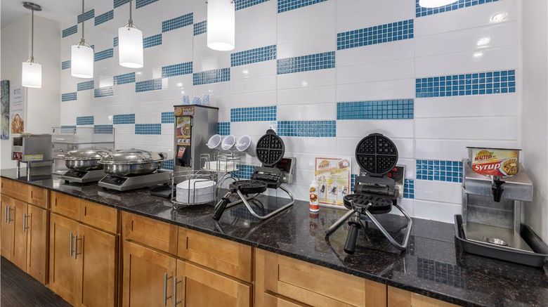 <b>SureStay Plus by BW Niagara Falls East Restaurant</b>. Images powered by <a href="https://iceportal.shijigroup.com/" title="IcePortal" target="_blank">IcePortal</a>.