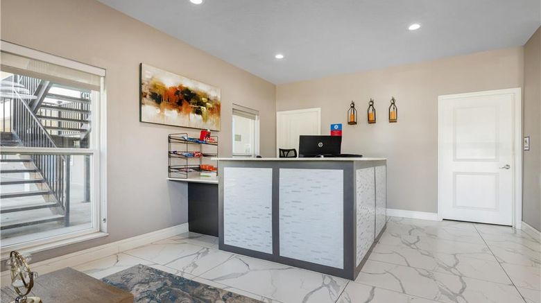 <b>SureStay Plus Hotel by Best Western Ada Lobby</b>. Images powered by <a href="https://iceportal.shijigroup.com/" title="IcePortal" target="_blank">IcePortal</a>.