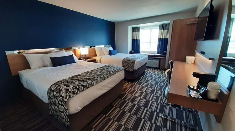 Microtel Inn & Suites by Wyndham Room