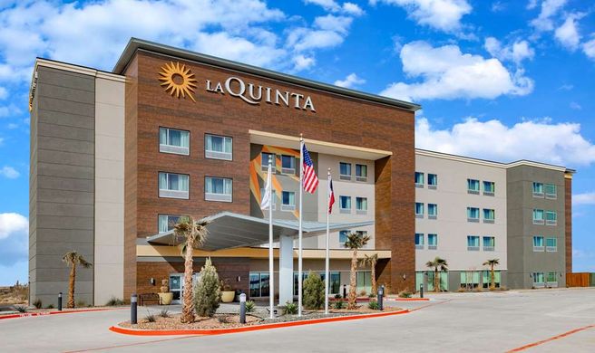 La Quinta Inn & Suites Fort Stockton NE Exterior