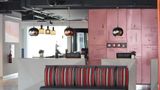 <b>Star Inn Lisbon Airport Lobby</b>. Images powered by <a href="https://iceportal.shijigroup.com/" title="IcePortal" target="_blank">IcePortal</a>.