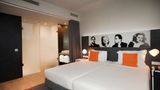<b>Star Inn Lisbon Airport Room</b>. Images powered by <a href="https://iceportal.shijigroup.com/" title="IcePortal" target="_blank">IcePortal</a>.
