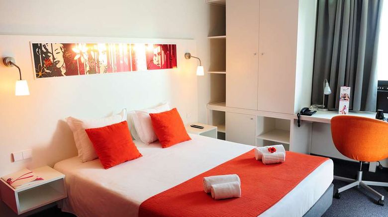 <b>Star Inn Porto Room</b>. Images powered by <a href="https://iceportal.shijigroup.com/" title="IcePortal" target="_blank">IcePortal</a>.