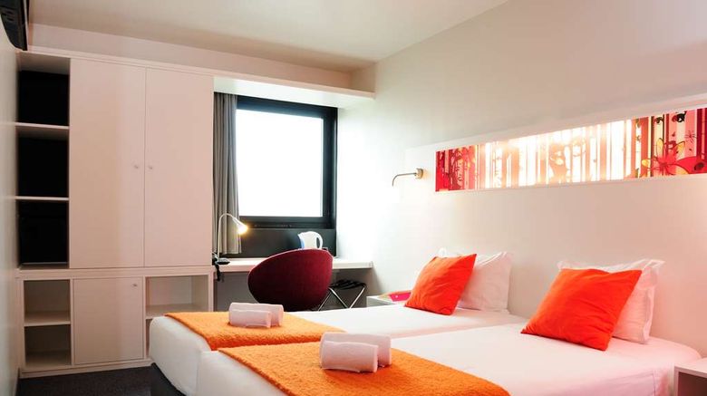<b>Star Inn Porto Room</b>. Images powered by <a href="https://iceportal.shijigroup.com/" title="IcePortal" target="_blank">IcePortal</a>.