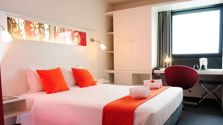 <b>Star Inn Porto Room</b>. Images powered by <a href="https://iceportal.shijigroup.com/" title="IcePortal" target="_blank">IcePortal</a>.