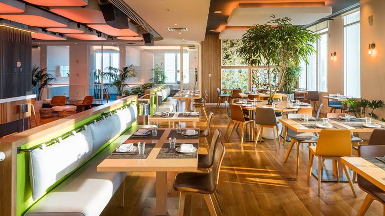 <b>YOTEL New York City Restaurant</b>. Images powered by <a href="https://iceportal.shijigroup.com/" title="IcePortal" target="_blank">IcePortal</a>.