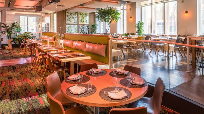 <b>YOTEL New York City Restaurant</b>. Images powered by <a href="https://iceportal.shijigroup.com/" title="IcePortal" target="_blank">IcePortal</a>.