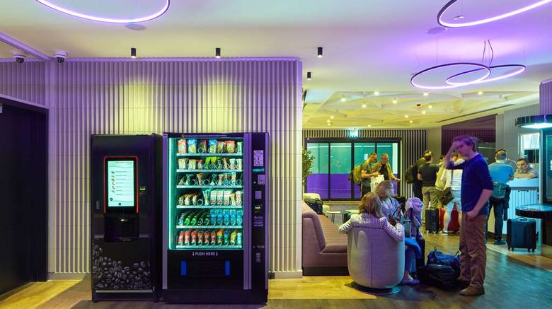 <b>YOTEL Istanbul Airport (Landside) Lobby</b>. Images powered by <a href="https://iceportal.shijigroup.com/" title="IcePortal" target="_blank">IcePortal</a>.