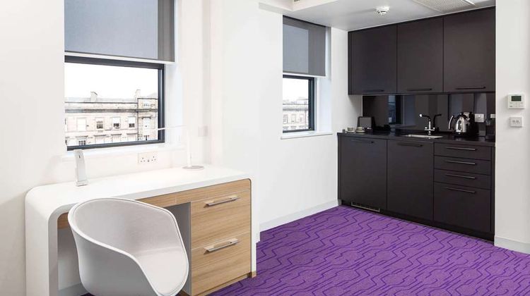 YOTEL Edinburgh Suite