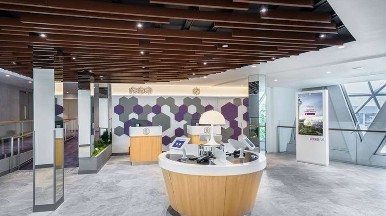 <b>YOTELAIR Singapore Changi Airport Lobby</b>. Images powered by <a href="https://iceportal.shijigroup.com/" title="IcePortal" target="_blank">IcePortal</a>.