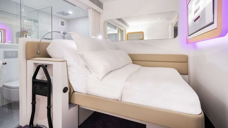 <b>YOTELAIR Singapore Changi Airport Room</b>. Images powered by <a href="https://iceportal.shijigroup.com/" title="IcePortal" target="_blank">IcePortal</a>.