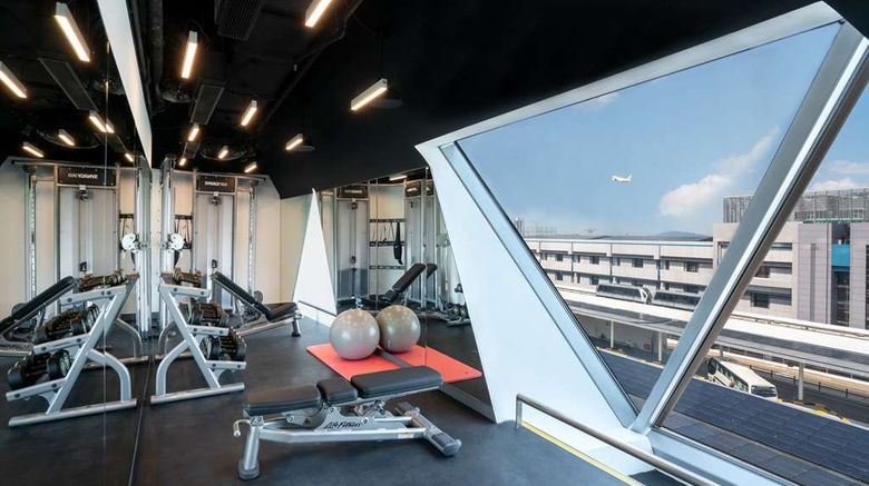 <b>YOTELAIR Singapore Changi Airport Recreation</b>. Images powered by <a href="https://iceportal.shijigroup.com/" title="IcePortal" target="_blank">IcePortal</a>.
