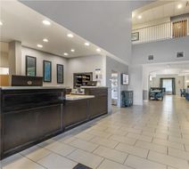 Best Western Plus Pauls Valley Lobby