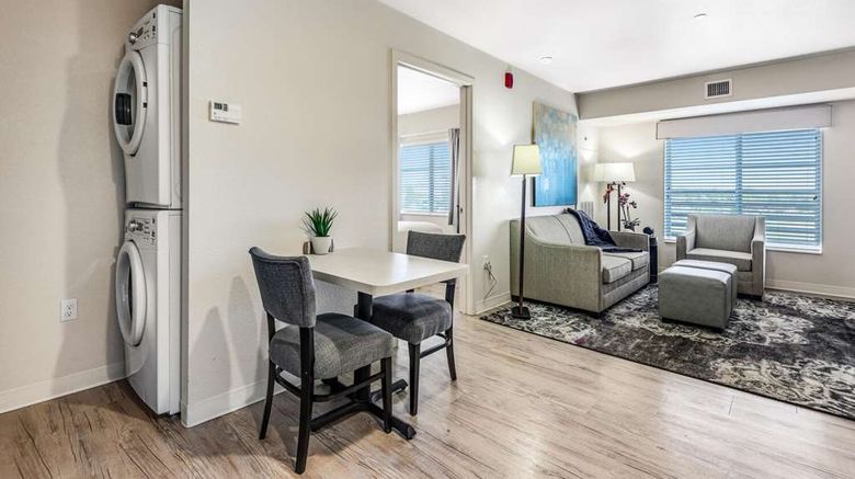 <b>Parks Residential - Denver Room</b>. Images powered by <a href="https://iceportal.shijigroup.com/" title="IcePortal" target="_blank">IcePortal</a>.