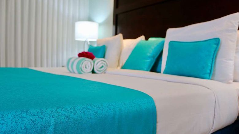 <b>Mount Irvine Bay Resort Suite</b>. Images powered by <a href="https://iceportal.shijigroup.com/" title="IcePortal" target="_blank">IcePortal</a>.