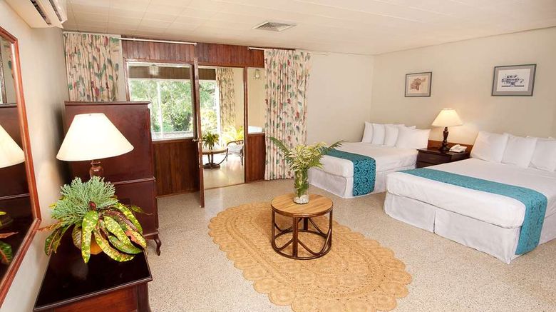 <b>Mount Irvine Bay Resort Room</b>. Images powered by <a href="https://iceportal.shijigroup.com/" title="IcePortal" target="_blank">IcePortal</a>.