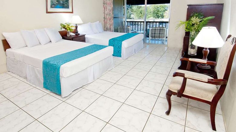 <b>Mount Irvine Bay Resort Room</b>. Images powered by <a href="https://iceportal.shijigroup.com/" title="IcePortal" target="_blank">IcePortal</a>.